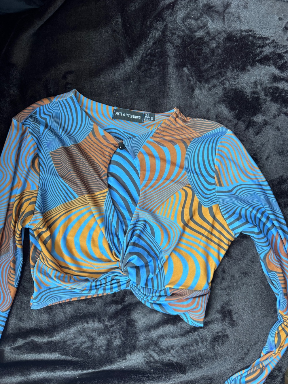 PrettyLittleThing Blue & orange Twist-Front Crop Top